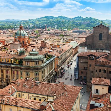 Splendido Attico Tra I Colli, Centro Storico E Ospedale Rizzoli Apartman Bologna Kültér fotó