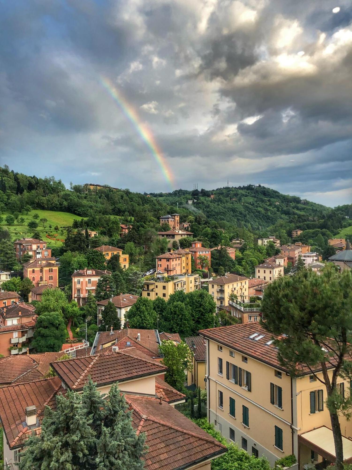 Splendido Attico Tra I Colli, Centro Storico E Ospedale Rizzoli Apartman Bologna Kültér fotó